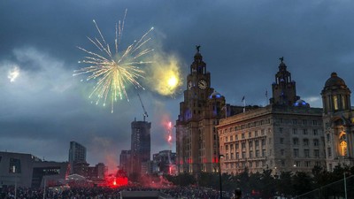Pesta Pendukung Liverpool Berlanjut