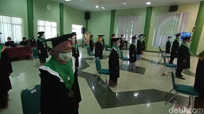 Proses wisuda secara online di Kampus IAIN Kudus, Sabtu (27/6/2020).