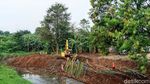 Turap Kali Pesanggrahan dengan Bilah Bambu