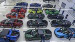 Pamit, BMW i8 Bentuk Barisan dengan 18 Warna Unik Tinggalkan Pabrik Leipzig