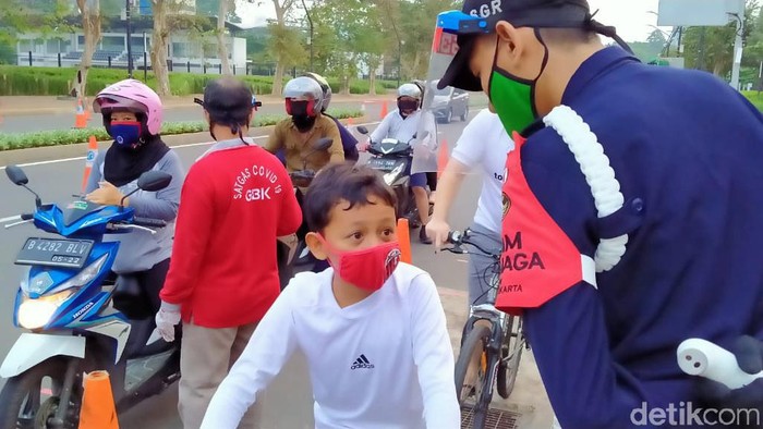 anak-anak masih leluasa masuk area GBK anak-anak masih leluasa masuk area GBK