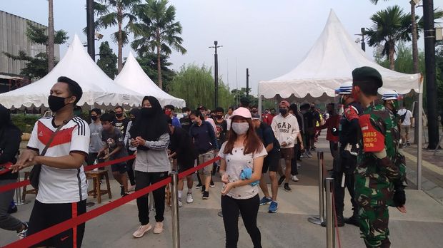 Antrean yang Sempat Terjadi di GBK