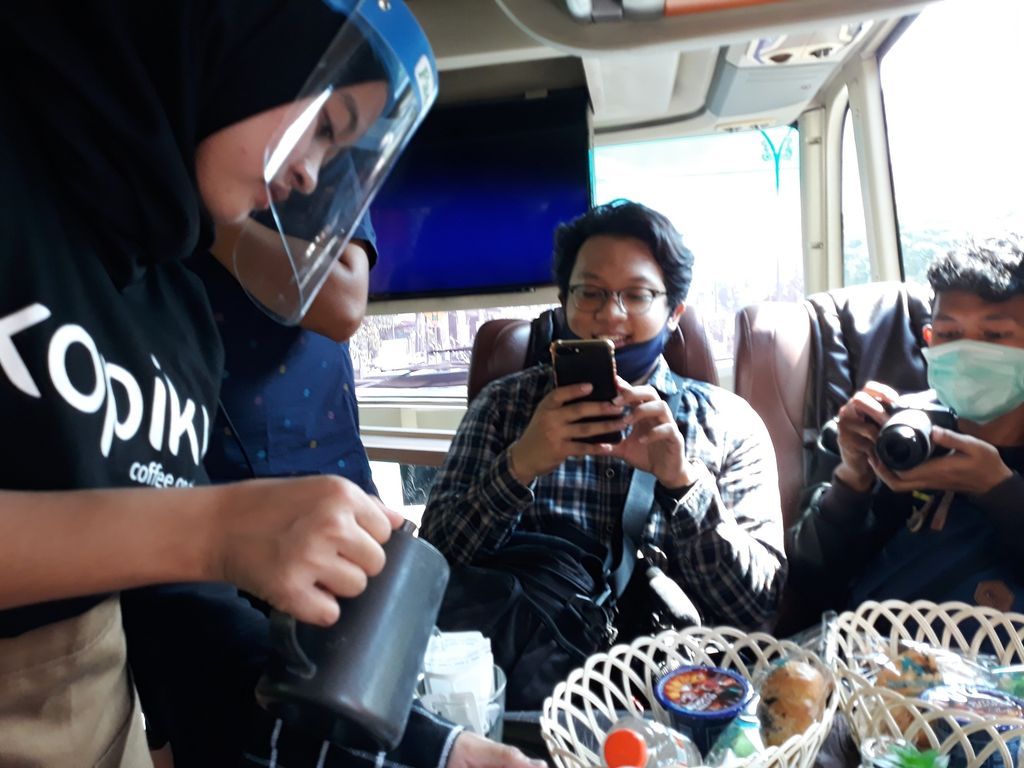 CoffeeOnTheBus