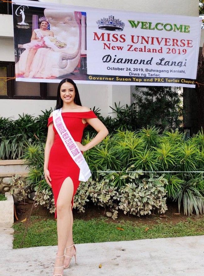 Setelah mengunggah video tersebut, Diamond melihat Instagram-nya dibanjiri oleh komentar tidak menyenangkan. Menurut wanita yang juga peduli dengan isu perubahan iklim hingga bunuh diri ini, akunnya mendapat paling tidak 10 ribu komentar sehari yang menunjukkan ketidaksukaan dengan kampanye #FreeWestPapua. Serbuan komentar ini hingga membuatnya menutup media sosial. Foto: Dok. Instagram/Twitter Diamond Langi