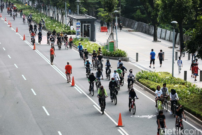 Kegiatan Car Free Day (CFD) di Sudirman-Thamrin, Jakarta, Minggu (28/06/2020), ditiadakan. Tetapi jalur sepeda sementara (pop up bike lane) tetap dibuka.