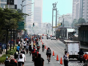 Mulai Pekan Ini, PKL Dilarang Jualan di Kawasan Sudirman-Thamrin saat CFD