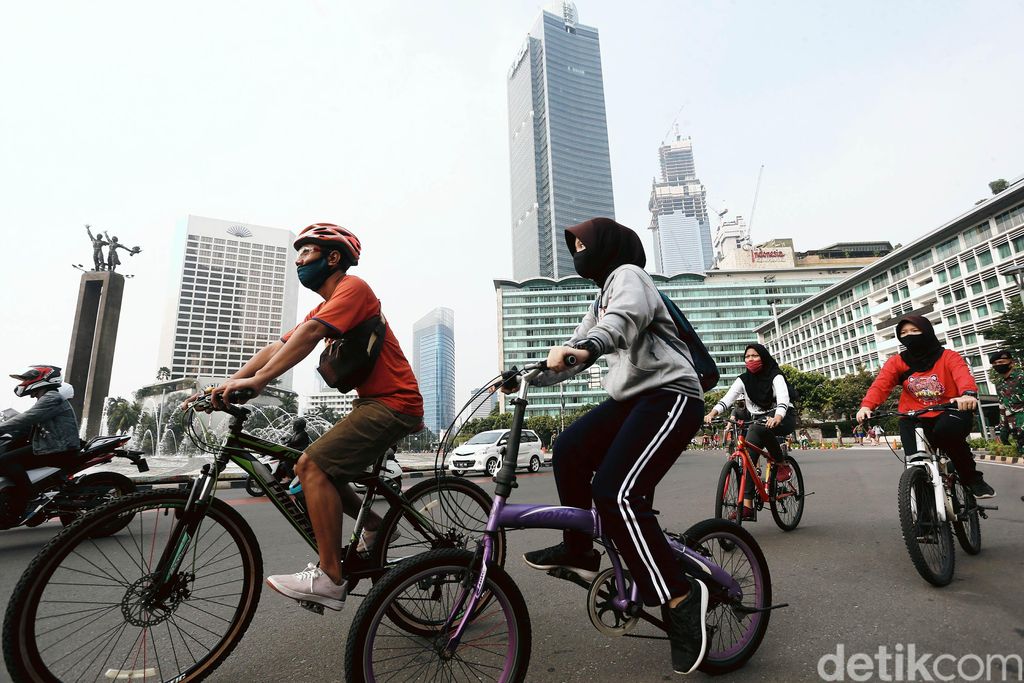 Kegiatan Car Free Day (CFD) di Sudirman-Thamrin, Jakarta, Minggu (28/06/2020), ditiadakan. Tetapi jalur sepeda sementara (pop up bike lane) tetap dibuka.