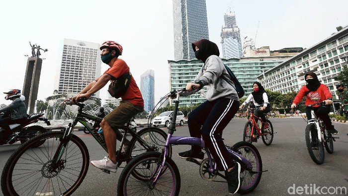 Kegiatan Car Free Day (CFD) di Sudirman-Thamrin, Jakarta, Minggu (28/06/2020), ditiadakan. Tetapi jalur sepeda sementara (pop up bike lane) tetap dibuka.