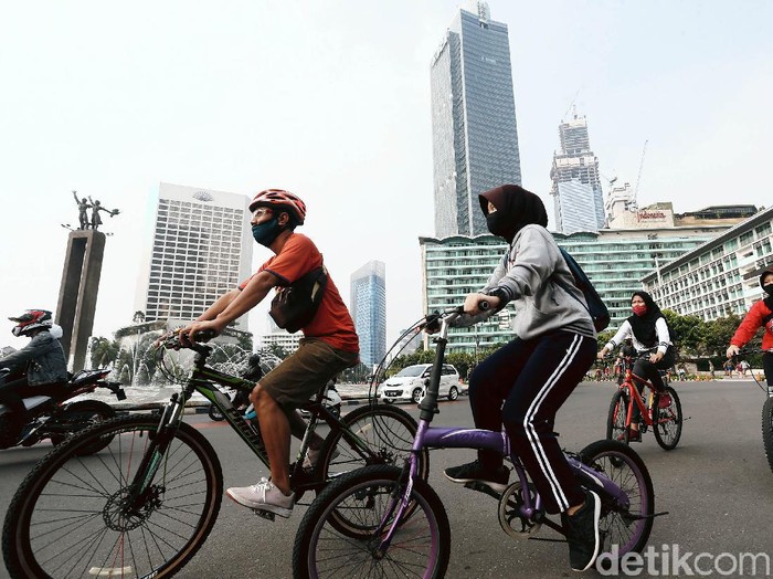 Kegiatan Car Free Day (CFD) di Sudirman-Thamrin, Jakarta, Minggu (28/06/2020), ditiadakan. Tetapi jalur sepeda sementara (pop up bike lane) tetap dibuka.