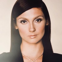 Hingga 2018, Nora Salinas masih bermain dalam telenovela. Di Instagram, ia juga terlihat sibuk dengan mengisi talk show dan melukis. Foto: Instagram @norasalinastv