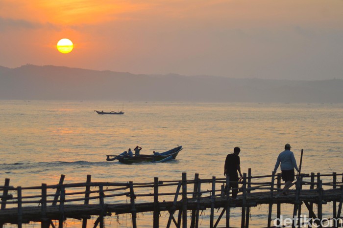 Pantai Timur Pangandaran