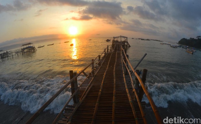 Pantai Timur Pangandaran