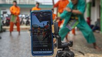 Pentas seni itu untuk memeriahkan Hari Ulang Tahun (HUT) ke-493 DKI Jakarta sekaligus menggalang donasi bagi seniman-seniman Betawi yang terdampak pandemi COVID-19. 
