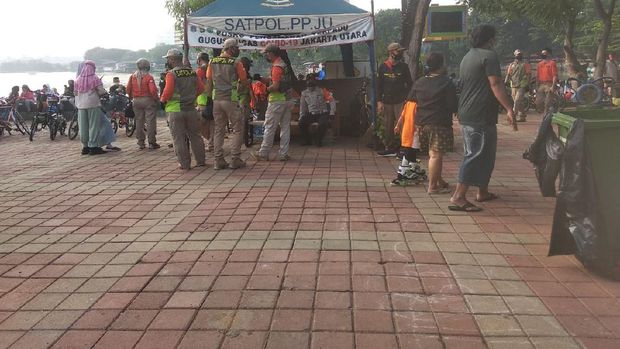 Suasana CCFD Danau Sunter Selatan dijaga Aparat
