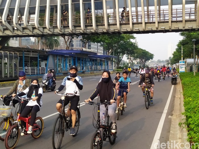 Sudirman ramai pesepeda