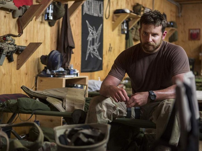 Bradley Cooper menggemukkan badan untuk film American Sniper.
