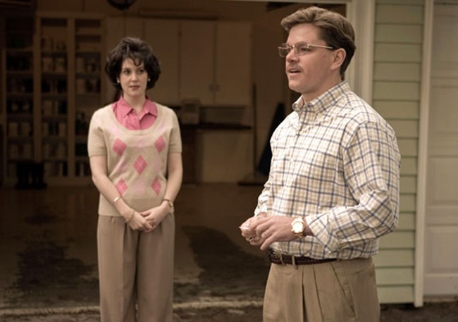 Matt Damon harus menggemukkan badan untuk perannya sebagai Mark Whitacre, di film The Informant!. Untuk menaikkan bobot 13,6 kg dalam waktu singkat, dia makan makanan berkalori tinggi setiap hari. Saya makan sebanyak mungkin dan minum bir hitam. Di antara jam makan saat syuting, sayaakan makan paket Value Meal No. 1 di McDonalds dan (keripik) Doritos di atasnya. Benar-benar surga, kata Matt kepada Entertainment Weekly. Foto: Participant Media