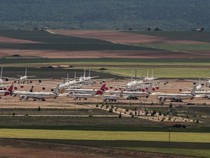 Timur Tengah Konflik, Pesawat-Pesawat Parkir di Bandara Terpencil Ini