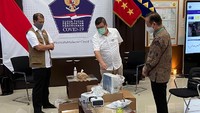 Usai menerima bantuan, Ketua Gugus Tugas Percepatan Penanganan Covid-19 Letjen Doni Monardo mengucapkan terima kasih.