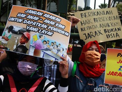 Ortu Demo Tuntut Batalkan PPDB DKI 2020