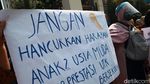 Ortu Demo Tuntut Batalkan PPDB DKI 2020