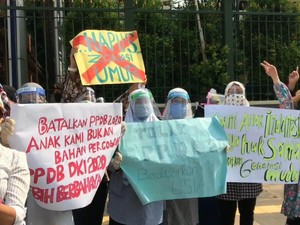 Protes PPDB DKI, Orang Tua Murid Demo di Kemendikbud