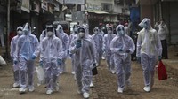 Namun lockdown di wilayah yang terdampak virus Corona paling parah, yakni Maharashtra yang menjadi lokasi Mumbai dan Delhi yang menjadi lokasi New Delhi, telah dicabut. 