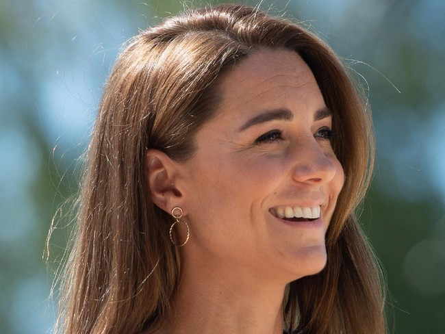 Posisi kelima ditempati oleh Duchess of Cambridge alias Kate Middleton. Tak heran memang mengingat imejnya yang selama ini dikenal elegan dan anggung. Wajahnya diberi nilai 86,82% menurut perhitungan Golden Ratio. Foto: Joe Giddens - WPA Pool/Getty Images