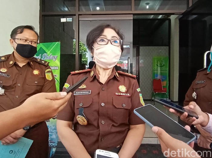 Kepala Kejaksaan Negeri Kudus Rustriningsih, Senin (29/6/2020).