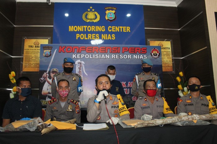 Konferensi pers di Polres Nias (dok. Istimewa)