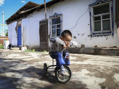 China Tekan Populasi Etnis Uighur Lewat Kontrasepsi-Aborsi