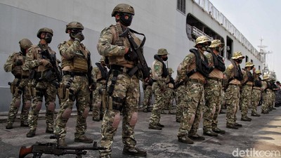 Gagahnya Kopaska Bersiap Lakukan Latihan Perang Laut Khusus