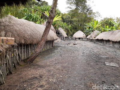 Sebelum Trekking di Lembah Baliem, Pahami Aturan Tak Tertulis Ini Dulu