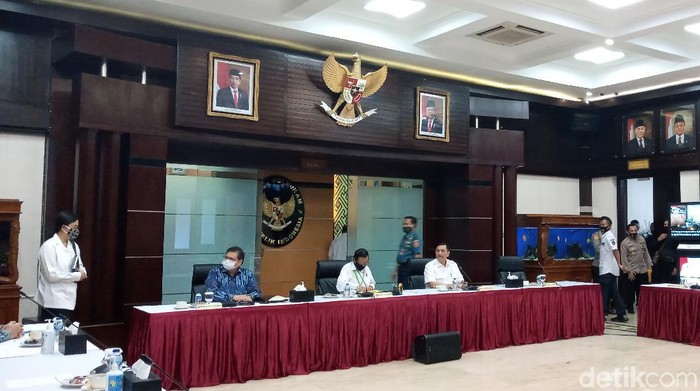 Menko Polhukam Mahfud Md Pimpin Rakor Lintas Bidang, Luhut hingga Kapolri Hadir
