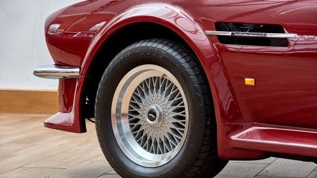 Salah satu koleksi mobil klasik Beckham dijual.