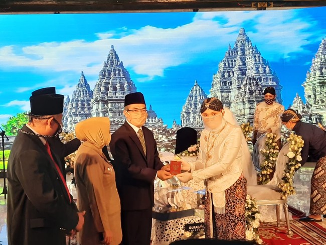 Kepala Dinas Pariwisata DIY Singgih Raharjo mengatakan nikah bareng virtual pertama di Indonesia ini bisa menjadi momentum bangkitnya bisnis pernikahan. Apalagi acara tersebut diadakan bertepatan dengan Hari Keluarga Nasional. Foto: dok. Jauh Hari Wawan S/detikcom