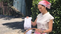 Banyak yang rindu dengan Nora dan karakternya sebagai Tante Rambut Palsu, sehingga video duet jogetnya dengan Danieal berhasil mengobati rasa rindu penggemarnya. Foto: Instagram @norasalinastv