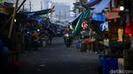 Omzet Pedagang Pasar Kemiri Muka Turun Drastis