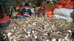 Omzet Pedagang Pasar Kemiri Muka Turun Drastis