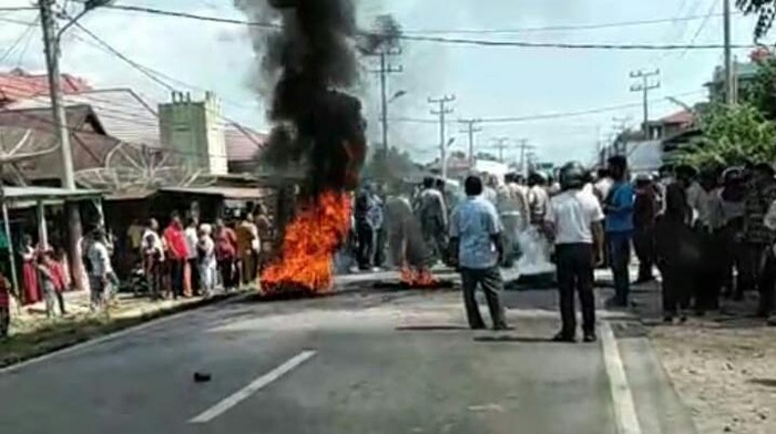 Ricuh di Mandailing Natal, Sumut.
