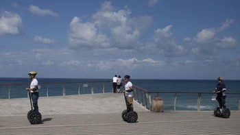 Segway jenis ini bisa digunakan hampir di banyak lokasi. Foto: Getty Images