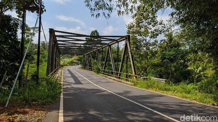 Simpang Imbanagara lokasi dialihkannya kendaraan berat dan barang yang masuk Ciamis. Tak akan lahi masuk wilayah perkotaan.