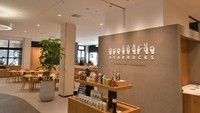 Kedai Starbucks yang pelayanannya menggunakan bahasa isyarat itu bukan yang pertama. Kedai di Jepang itu menjadi yang kelima, dua toko lain ada di Malaysia, kemudian di Amerika Serikat (AS) dan di China.  
