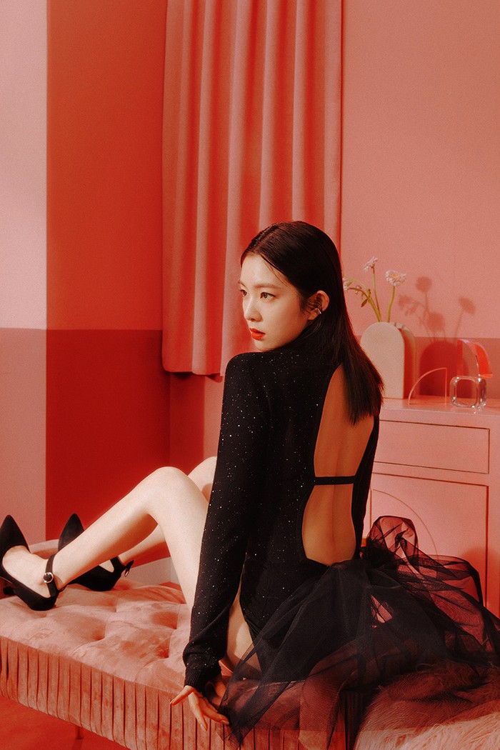 Teaser Foto Irene Red Velvet untuk debut sub-unit Irene & Seulgi Teaser Foto Irene Red Velvet untuk debut sub-unit Irene & Seulgi