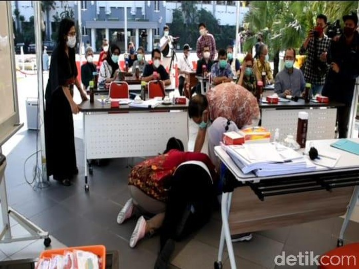 wali kota risma sujud