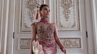Baru-baru ini Agnez Mo mengunggah foto dirinya kala tampil dengan Cheongsam. Dok. Instagram/agnezmo