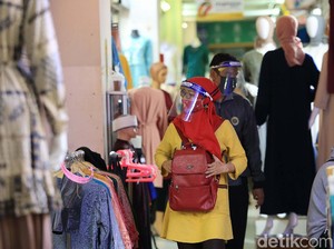 PSBB Transisi Jakarta Dilanjutkan, KRL-Pasar Jadi Sorotan