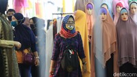 Ada lima lokasi pasar yang akan terkena penutupan sementara, yakni Pusat Mode Tanah Abang, Metro Tanah Abang, Blok A, Blok B, dan center Trade Tanah Abang.