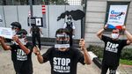 Aksi Mengecam Pandanaan PLTU Jawa 9 & 10