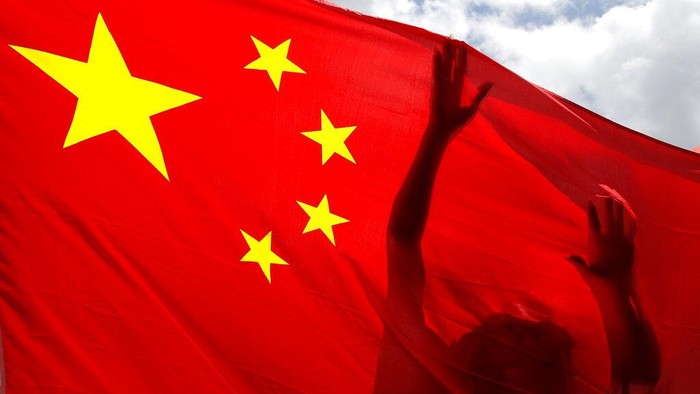 Aksi Pro-Kontra Warga Hong Kong Usai UU Keamanan Disahkan Undang-undang keamanan nasional Hong Kong disahkan Parlemen China, Selasa (30/6). Disahkannya UU kontroversial itu picu gelombang aksi pro-kontra dari warga.